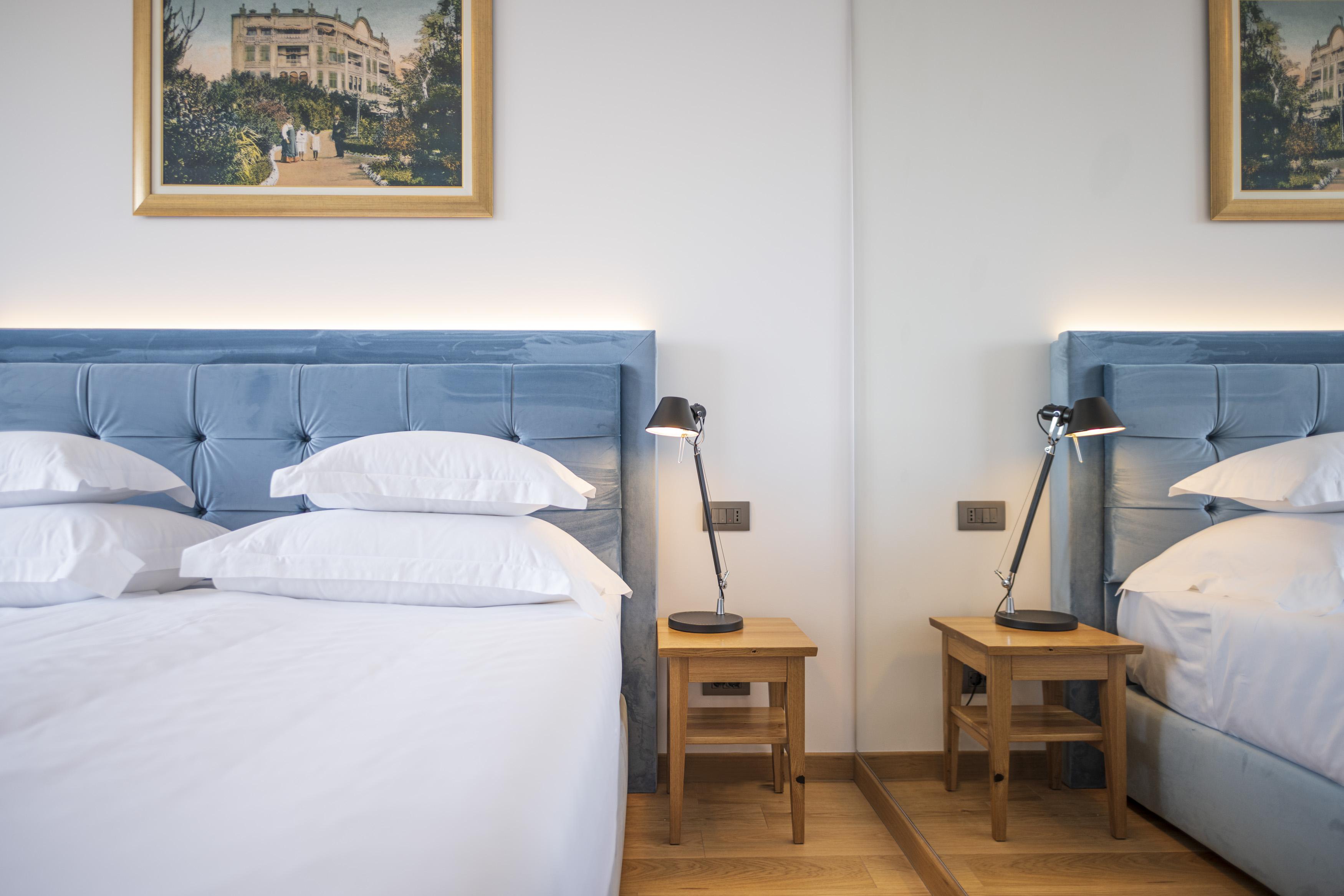 Hotel Miramare Crikvenica Ngoại thất bức ảnh A room at the hotel