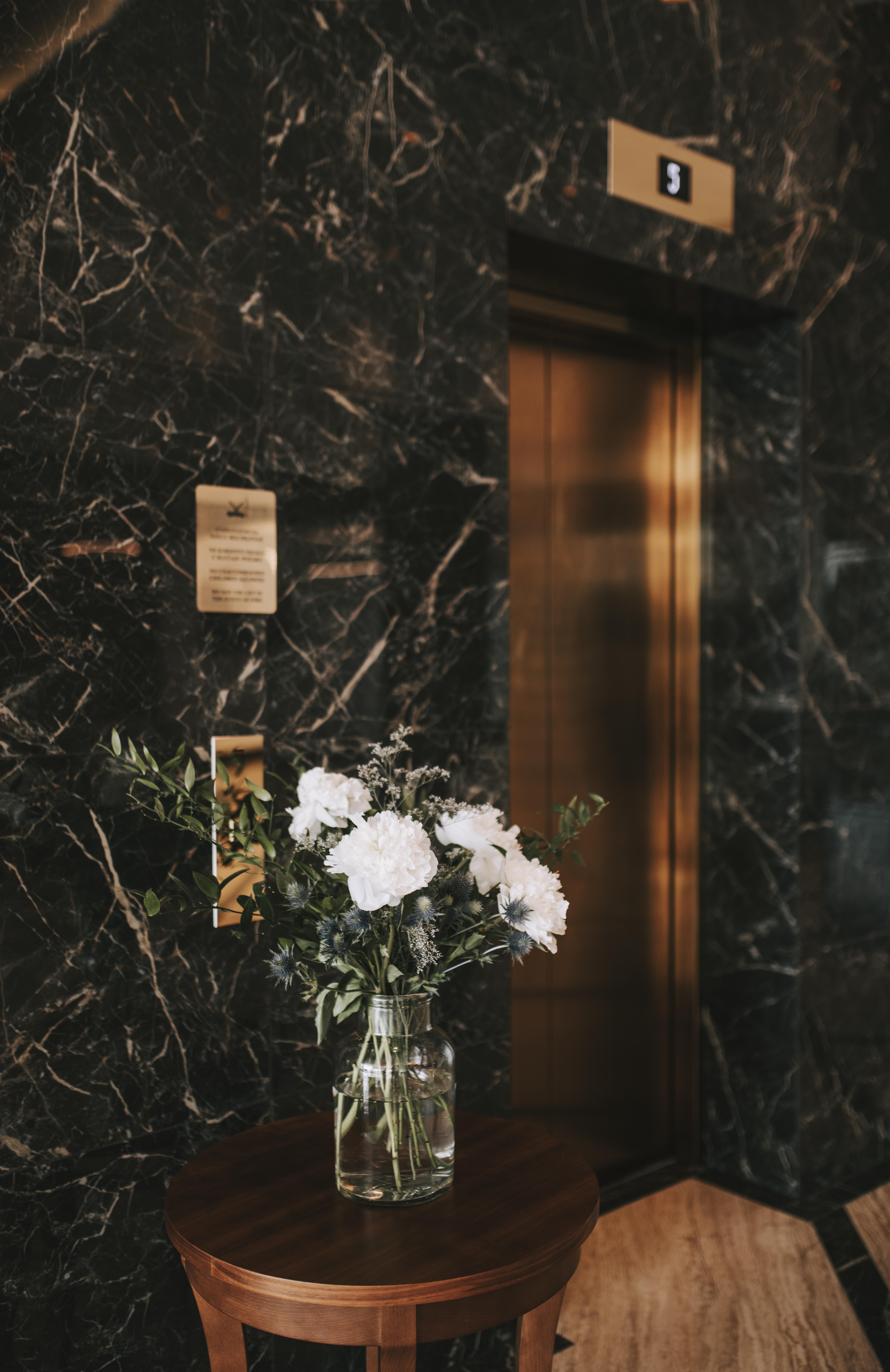 Hotel Miramare Crikvenica Ngoại thất bức ảnh The elevator to the 100th floor
