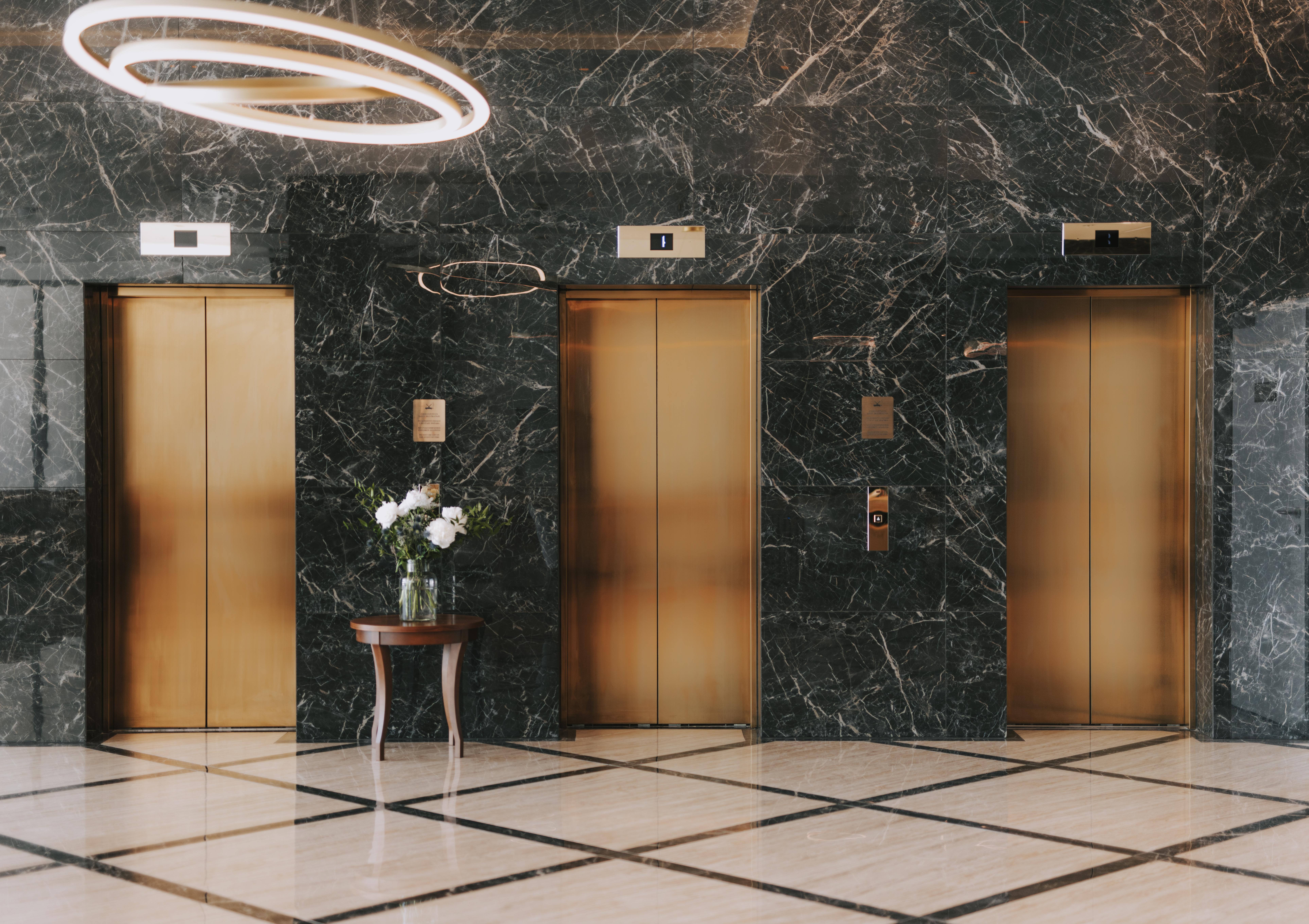 Hotel Miramare Crikvenica Ngoại thất bức ảnh Elevators in a hotel