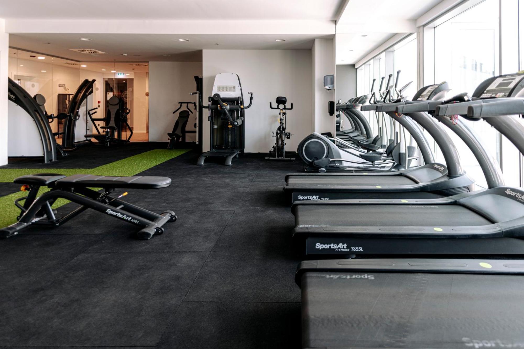 Hotel Miramare Crikvenica Ngoại thất bức ảnh The gym at the 1000 Museum